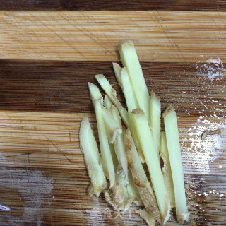 黑鱼炖豆腐的做法步骤：2