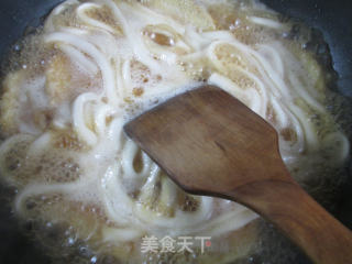 鲜素鸡烧土豆粉的做法步骤：10