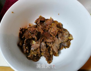 香菜凉拌卤牛肉的做法步骤：4