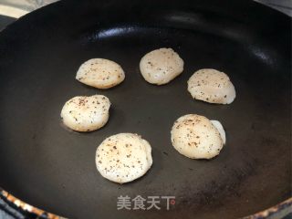 蒜香煎带子的做法步骤：3