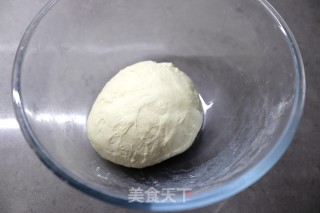 鸡蛋虾皮韭菜馅饼的做法步骤：1