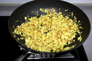 鸡蛋虾皮韭菜馅饼的做法步骤：3