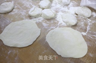 鸡蛋虾皮韭菜馅饼的做法步骤：5