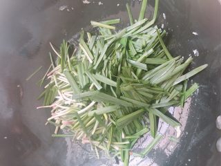 春韭炒鸡蛋的做法步骤：5