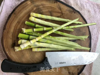 野笋豆芽酱干的做法步骤：1