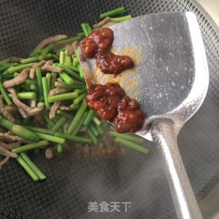 肉丝炒蒜苔的做法步骤：12