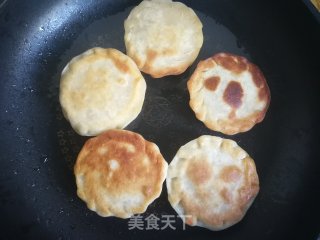 香煎猪肉槐花馅饼的做法步骤：10