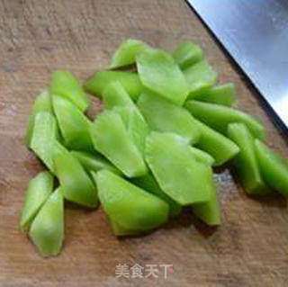 皮蛋炒莴笋的做法步骤：5