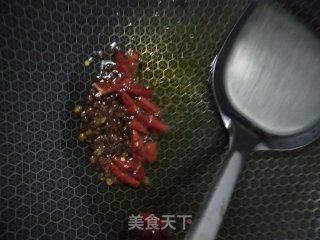 香菇豆角的做法步骤：3