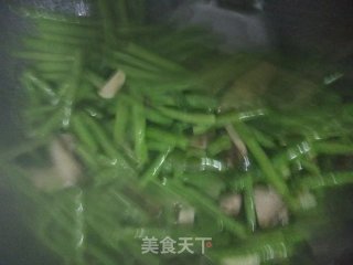 香菇豆角的做法步骤：6