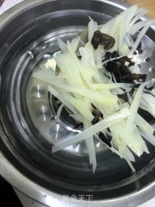 家常拌花菜的做法步骤：4