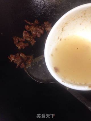 芥蓝炒牛肉的做法步骤：8