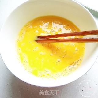 蒜薹尖鸡蛋饼的做法步骤：3