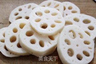 莲藕猪肉馅锅贴的做法步骤：3