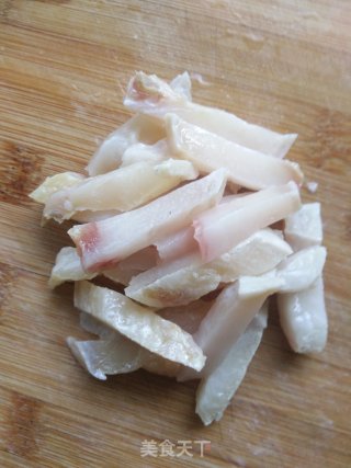 腊肉炒笋的做法步骤：3