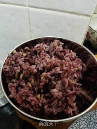 时蔬炒杂粮饭的做法步骤：2
