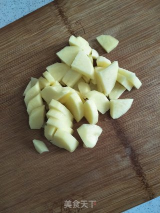 土豆炒西兰花的做法步骤：2