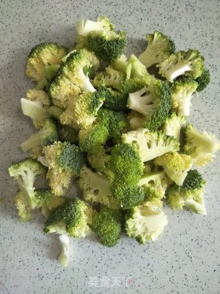 土豆炒西兰花的做法步骤：4