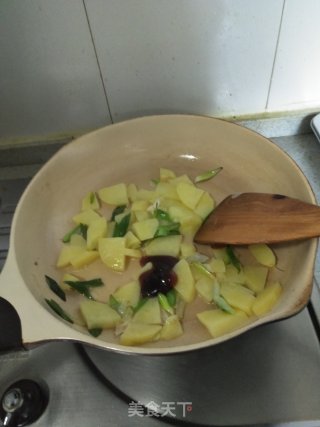 土豆炒西兰花的做法步骤：10