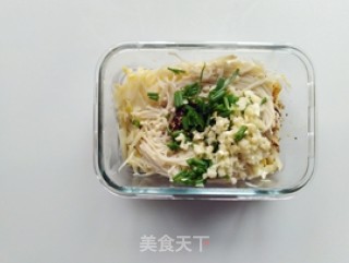蒜香竹笋拌金针的做法步骤：6