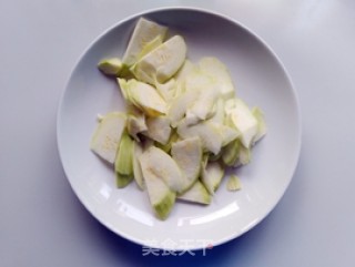 西葫芦炒开洋的做法步骤：3