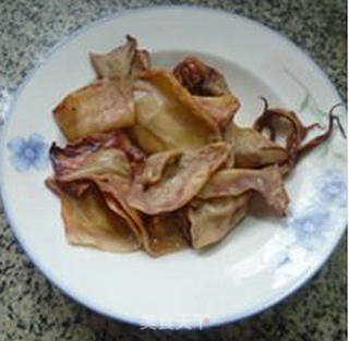榨菜丝鱿鱼鲞炒毛豆的做法步骤：2