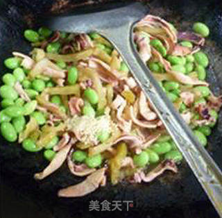 榨菜丝鱿鱼鲞炒毛豆的做法步骤：9