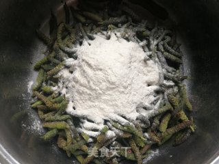 蒸楮桃穗炒蒜苔的做法步骤：4