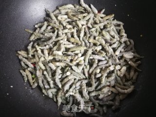 蒸楮桃穗炒蒜苔的做法步骤：12
