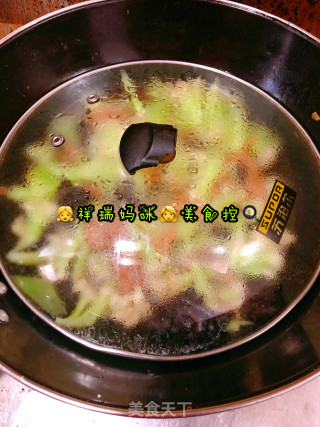 ????‍????仙草烹饪????cooking????‍????：祥瑞宝贝的餐桌之青笋花菜????的做法步骤：6