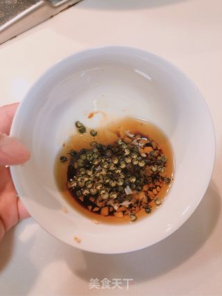 小米椒蒜蓉金针菇的做法步骤：3