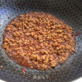 酱肉末炒蒜苔的做法步骤：5
