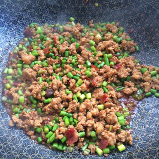 酱肉末炒蒜苔的做法步骤：8