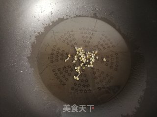 蒜苔炒馍花的做法步骤：4