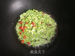 蒜苔炒馍花的做法步骤：5