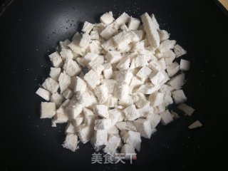 蒜苔炒馍花的做法步骤：6