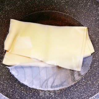 京酱肉丝的做法步骤：1