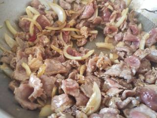 炒牛肉片的做法步骤：5