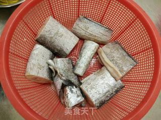 带鱼（红烧）的做法步骤：4