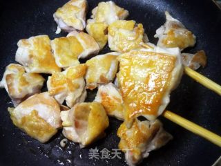 照烧鸡腿肉的做法步骤：3