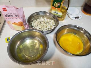 槐花戚风蛋糕的做法步骤：1