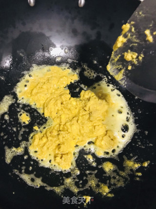蟹黄豆腐的做法步骤：4