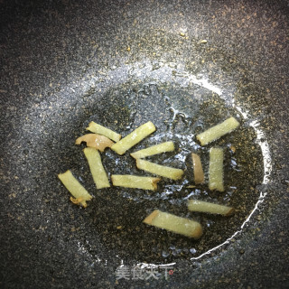 莴笋焖鸭肉的做法步骤：3