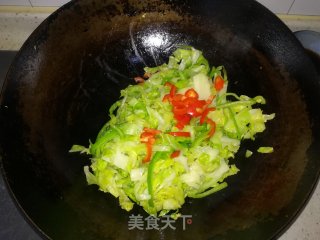洋白菜炒青椒的做法步骤：11