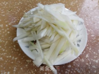 芥菜心炒肉丝的做法步骤：2