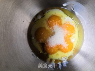 戚风蛋糕的做法步骤：2