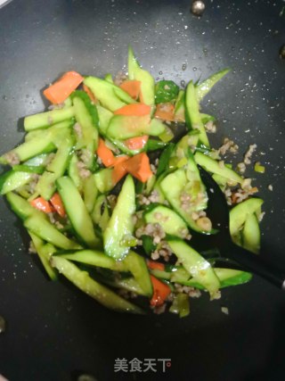 肉末炒黄瓜的做法步骤：3