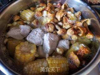 姬松茸玉米汤的做法步骤：5