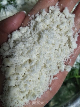 芹菜叶蒸菜的做法步骤：4