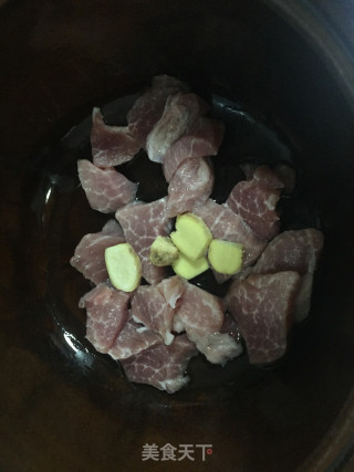 瘦肉黄豆芽汤菜的做法步骤：4